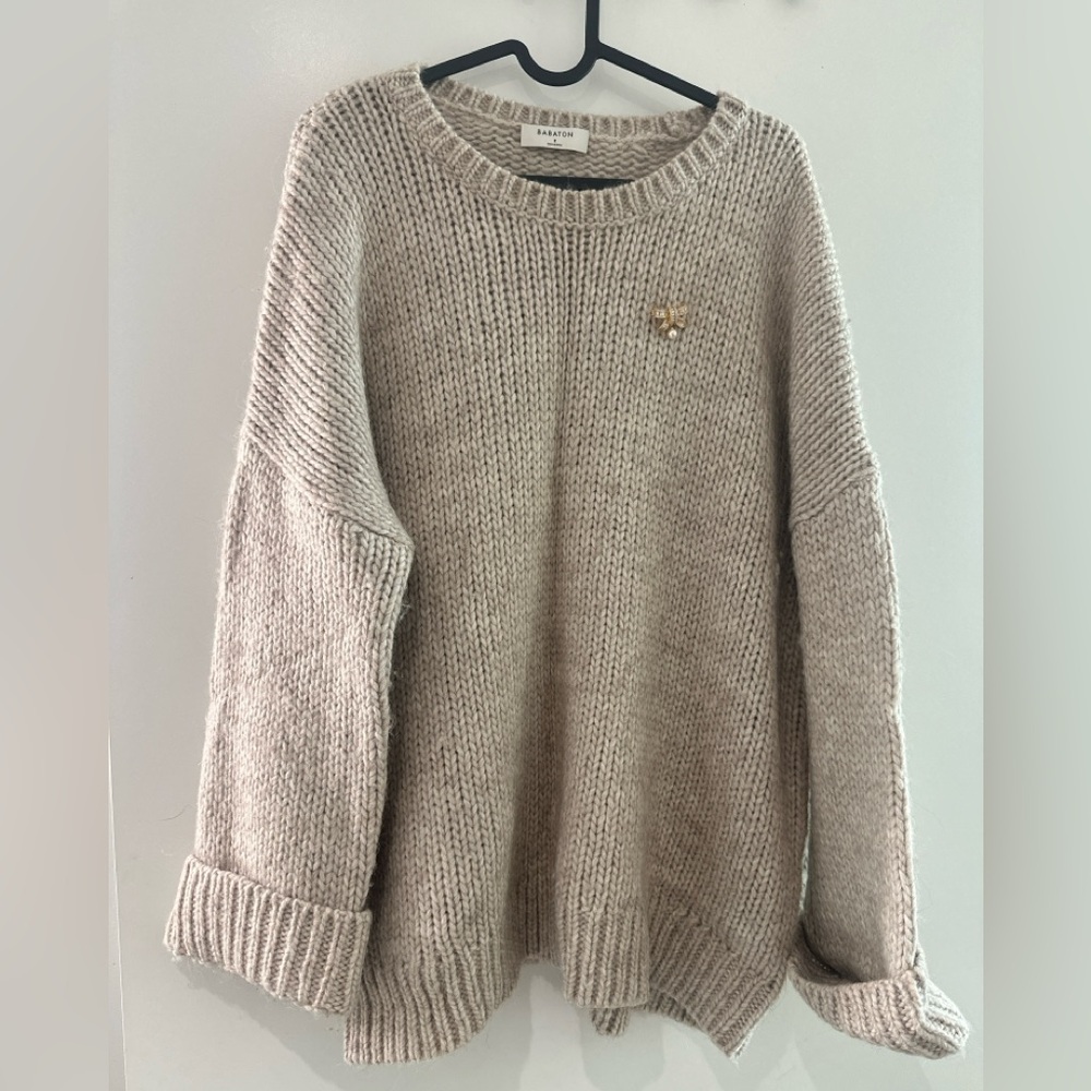 Babaton Women's Cream Knit Crew Neck Sweater